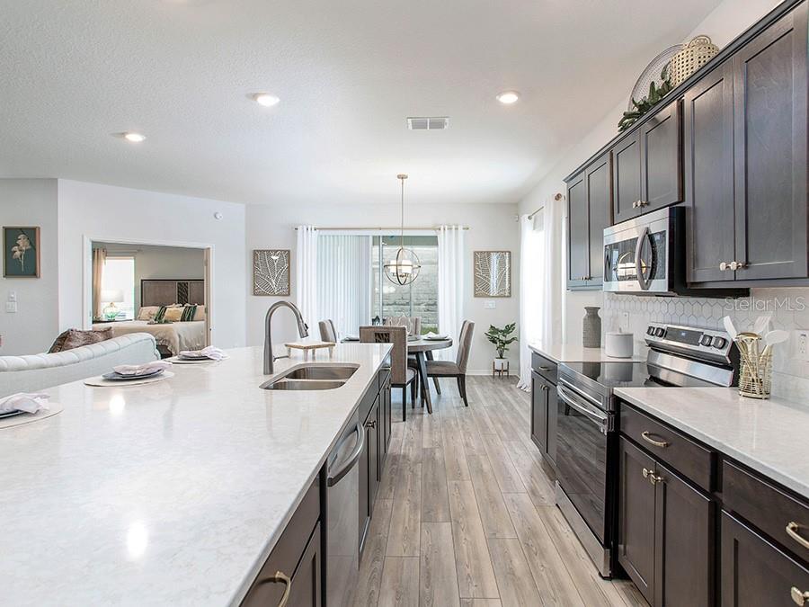 SUMMERCREST - Residential