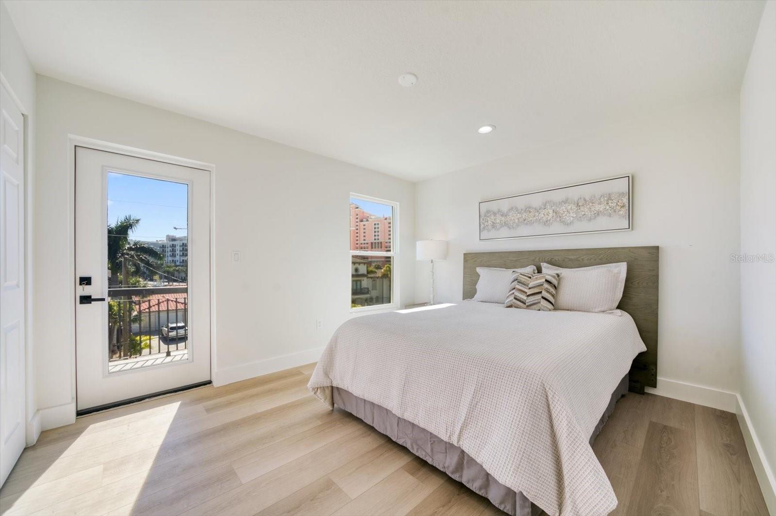 BAYSIDE SUB - Residential
