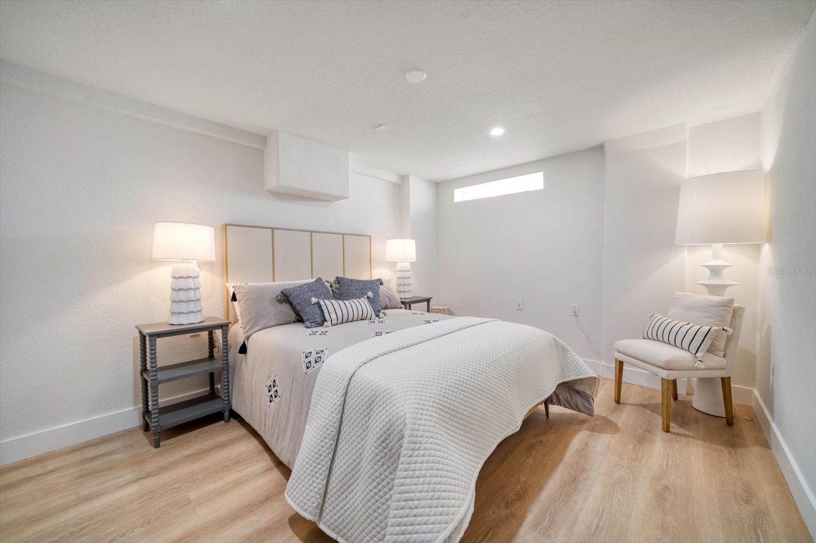BAYSIDE SUB - Residential