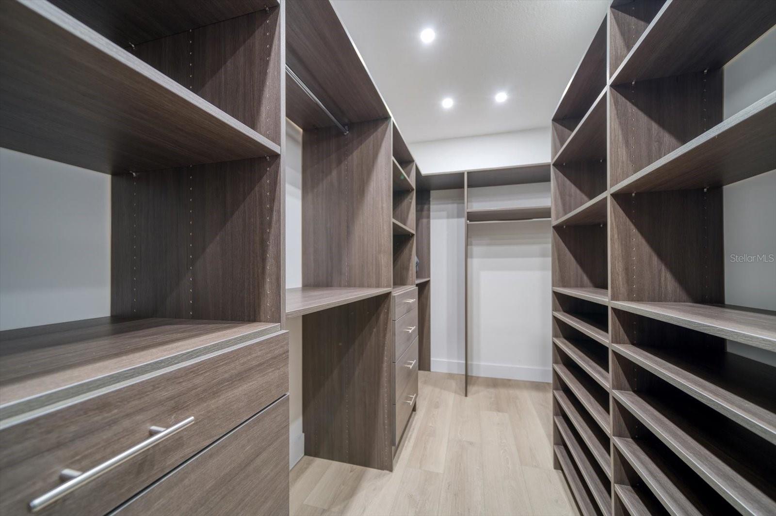 BAYSIDE SUB - Residential