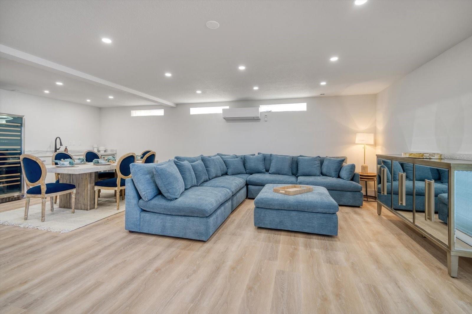 BAYSIDE SUB - Residential