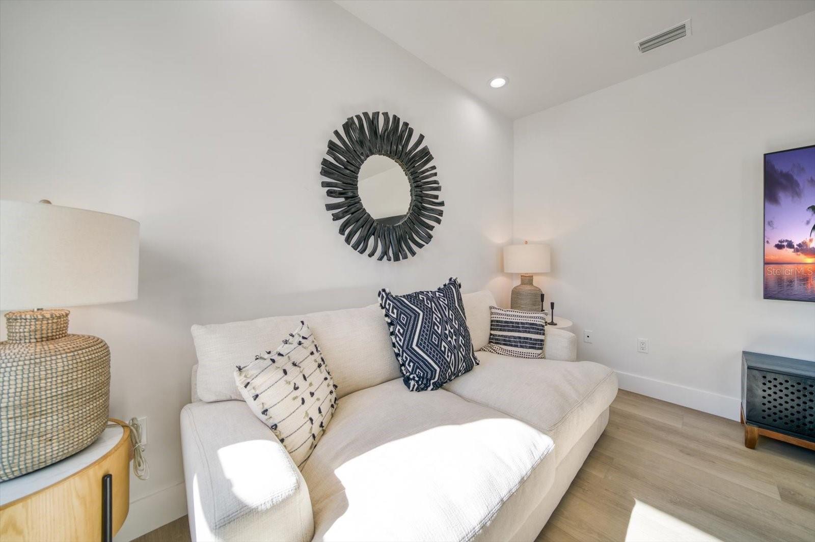 BAYSIDE SUB - Residential