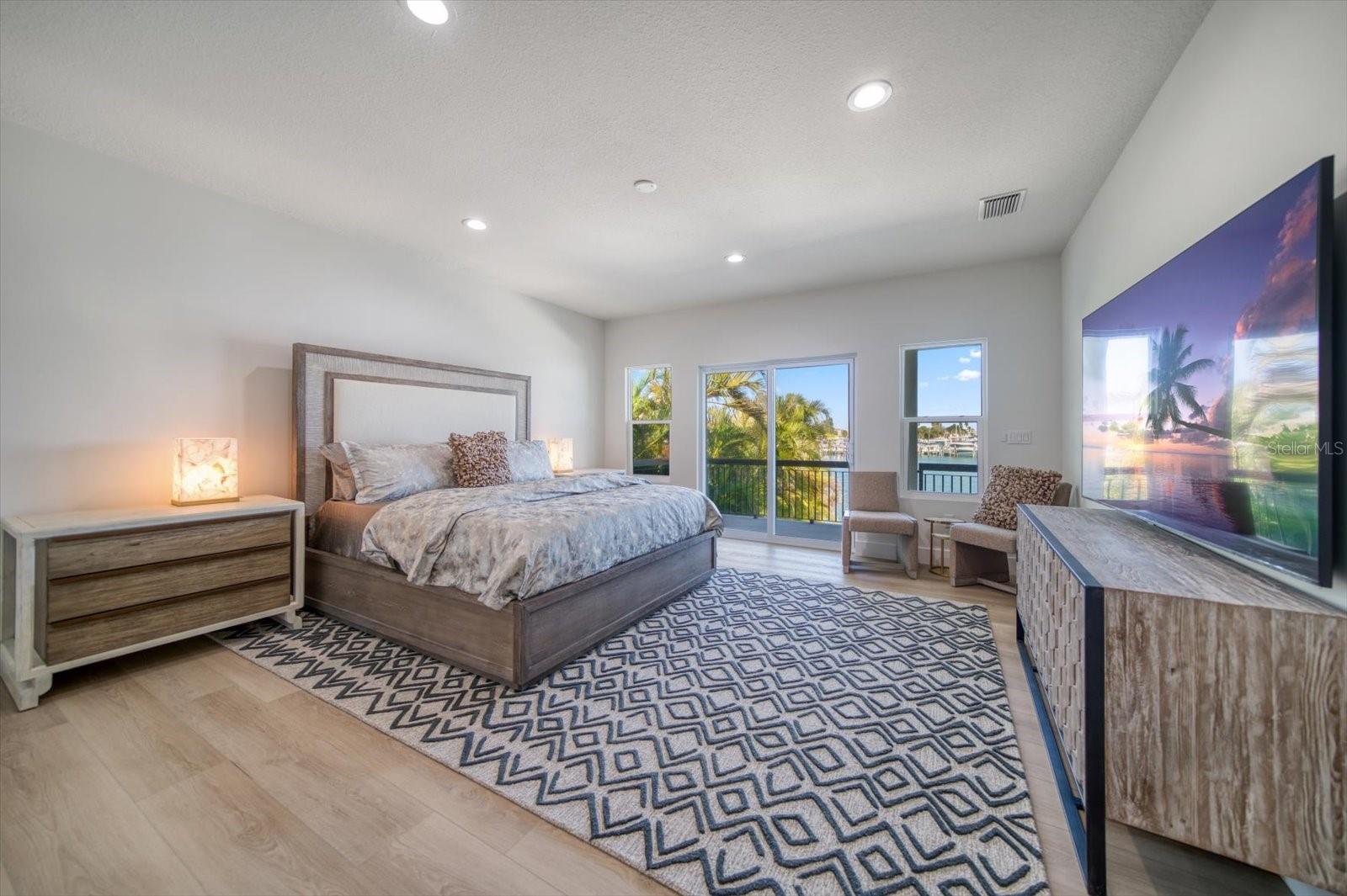 BAYSIDE SUB - Residential