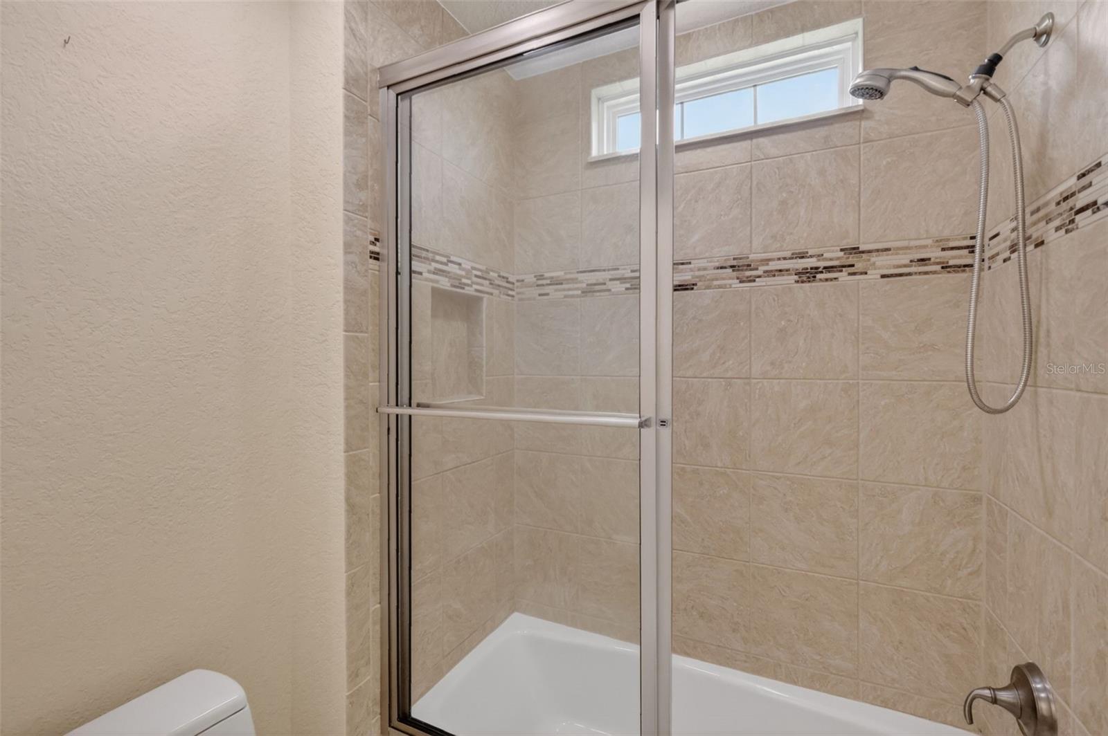 LAKESIDE LANDINGS - Residential