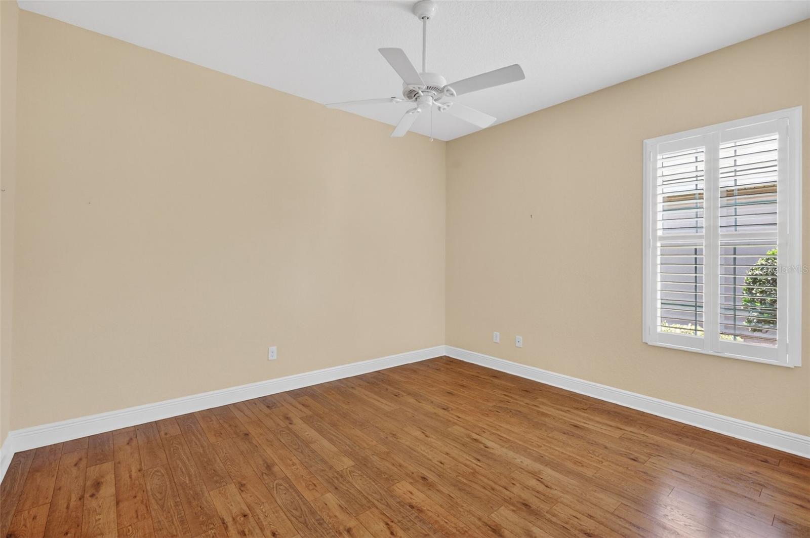 LAKESIDE LANDINGS - Residential