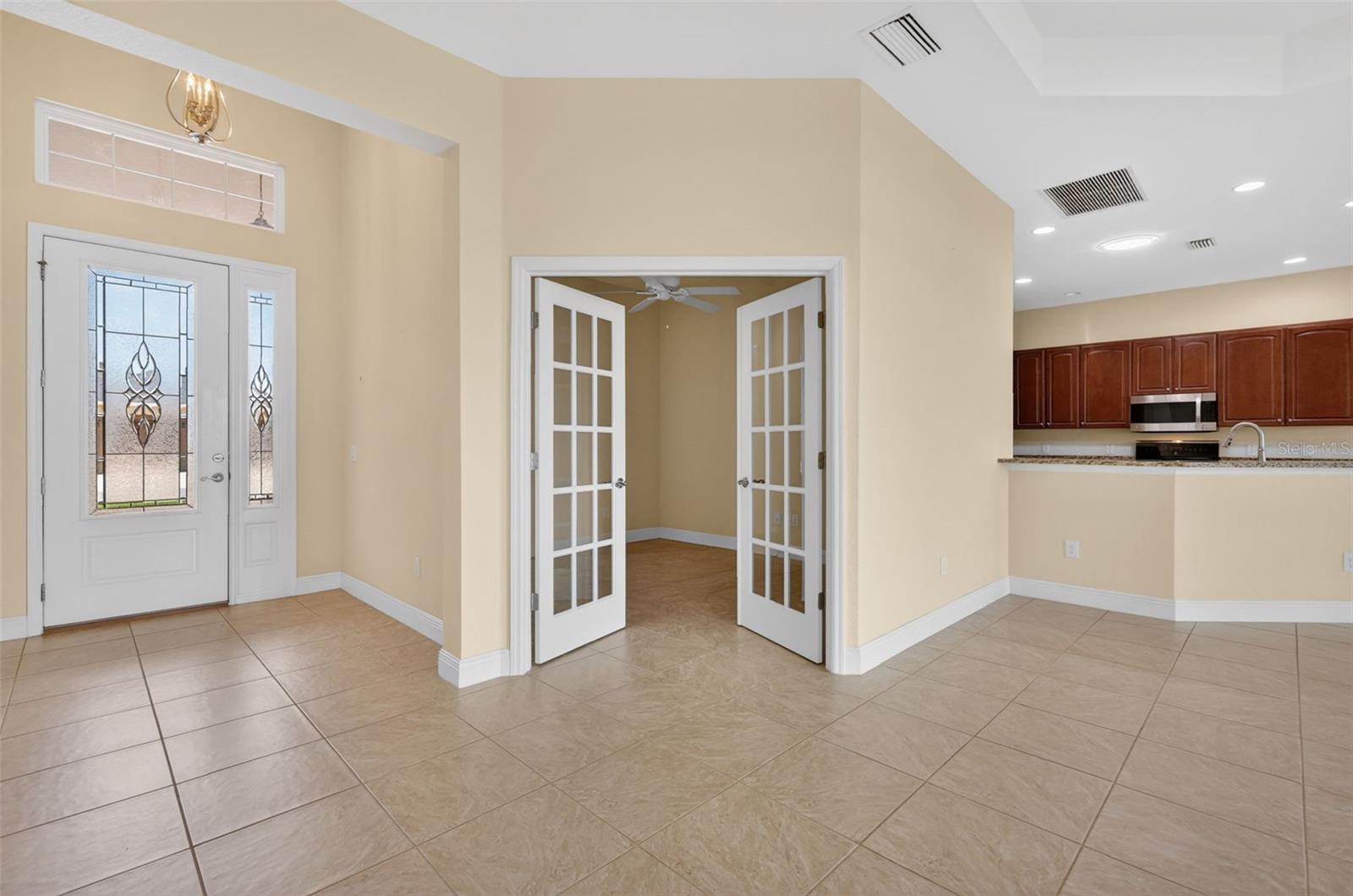 LAKESIDE LANDINGS - Residential