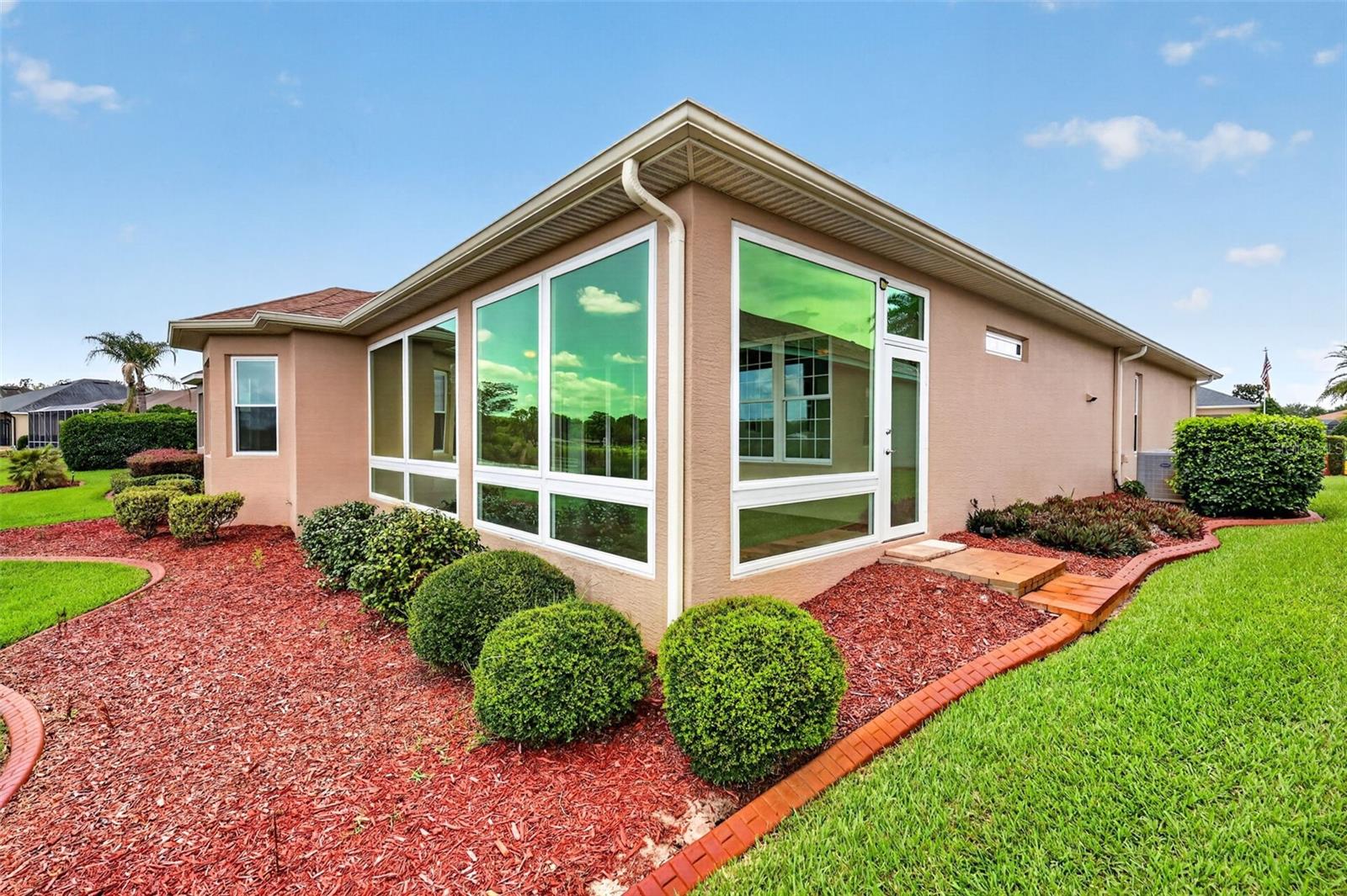 LAKESIDE LANDINGS - Residential