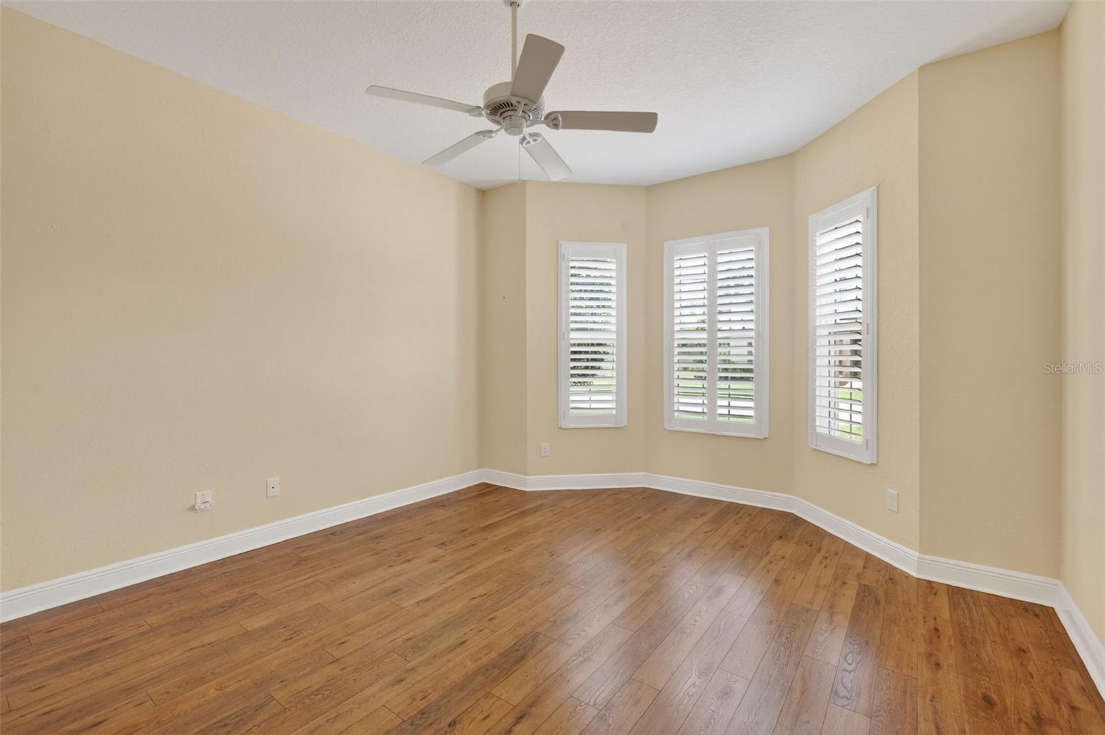 LAKESIDE LANDINGS - Residential