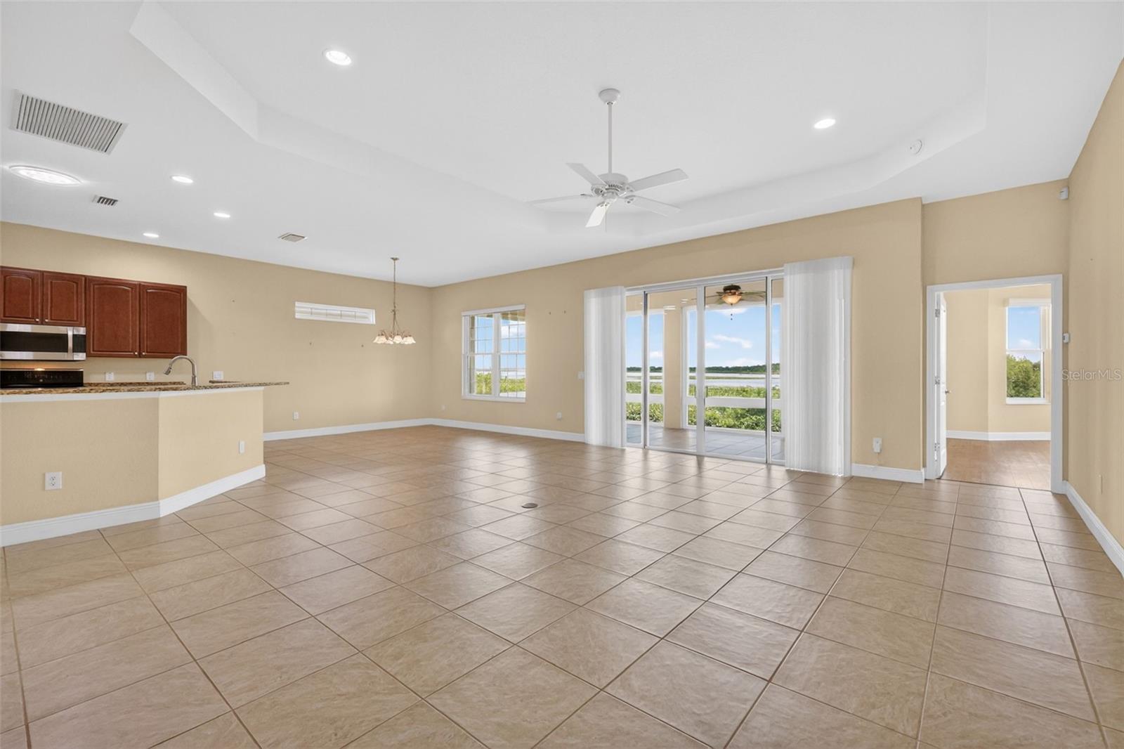 LAKESIDE LANDINGS - Residential