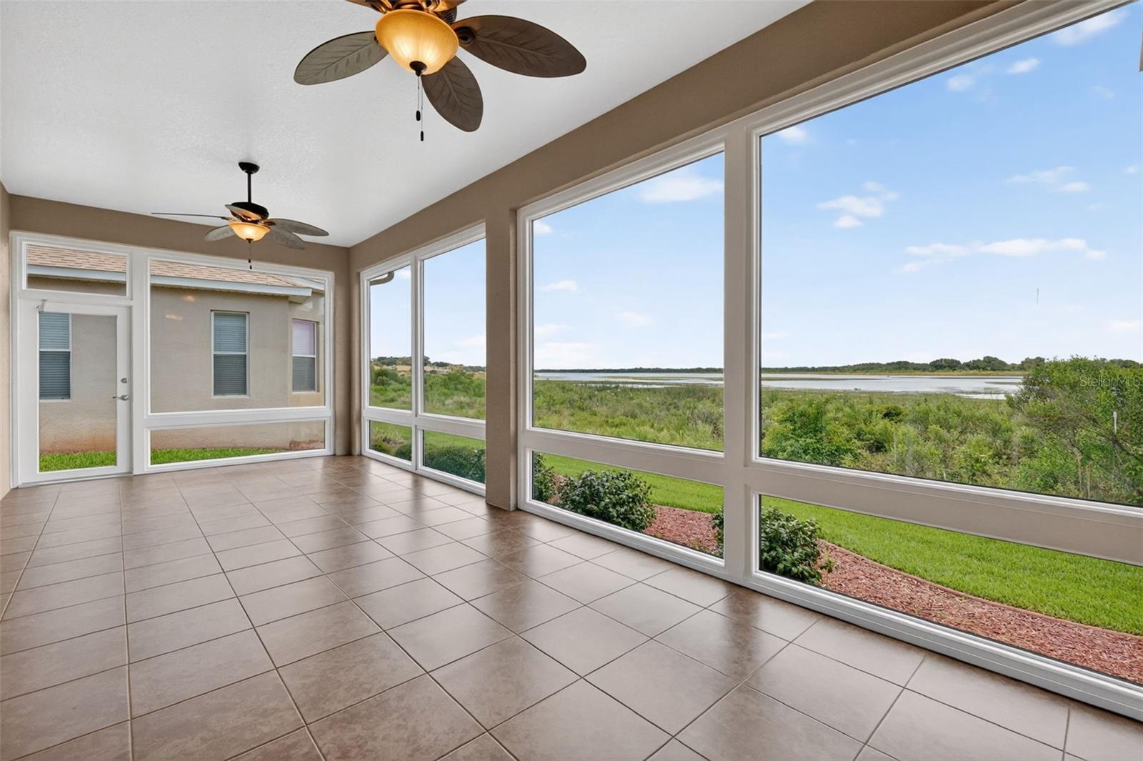 LAKESIDE LANDINGS - Residential