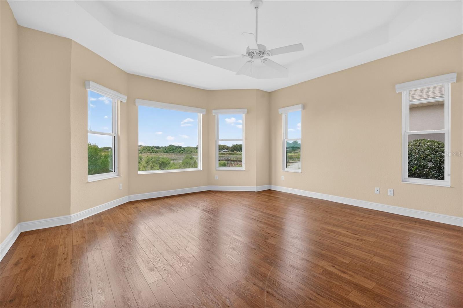 LAKESIDE LANDINGS - Residential