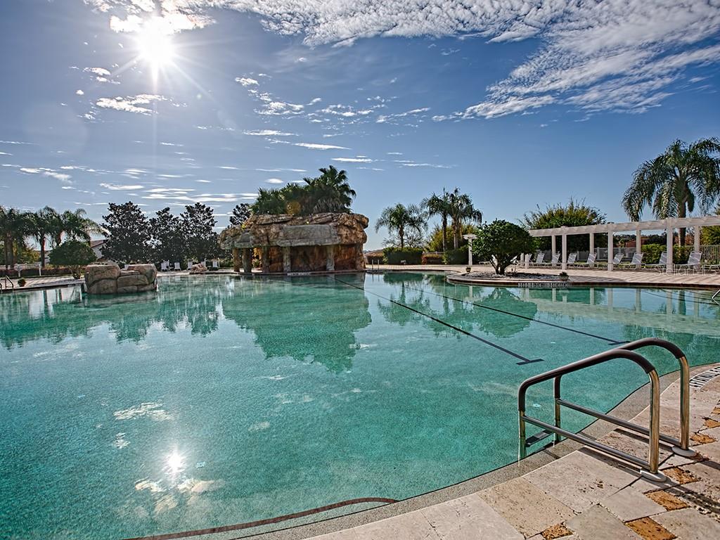 LAKESIDE LANDINGS - Residential