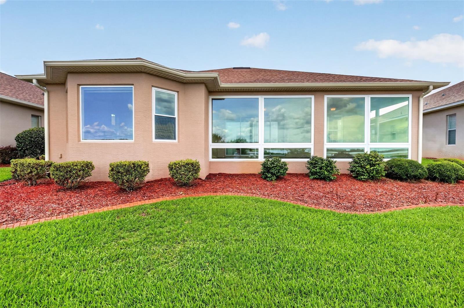 LAKESIDE LANDINGS - Residential