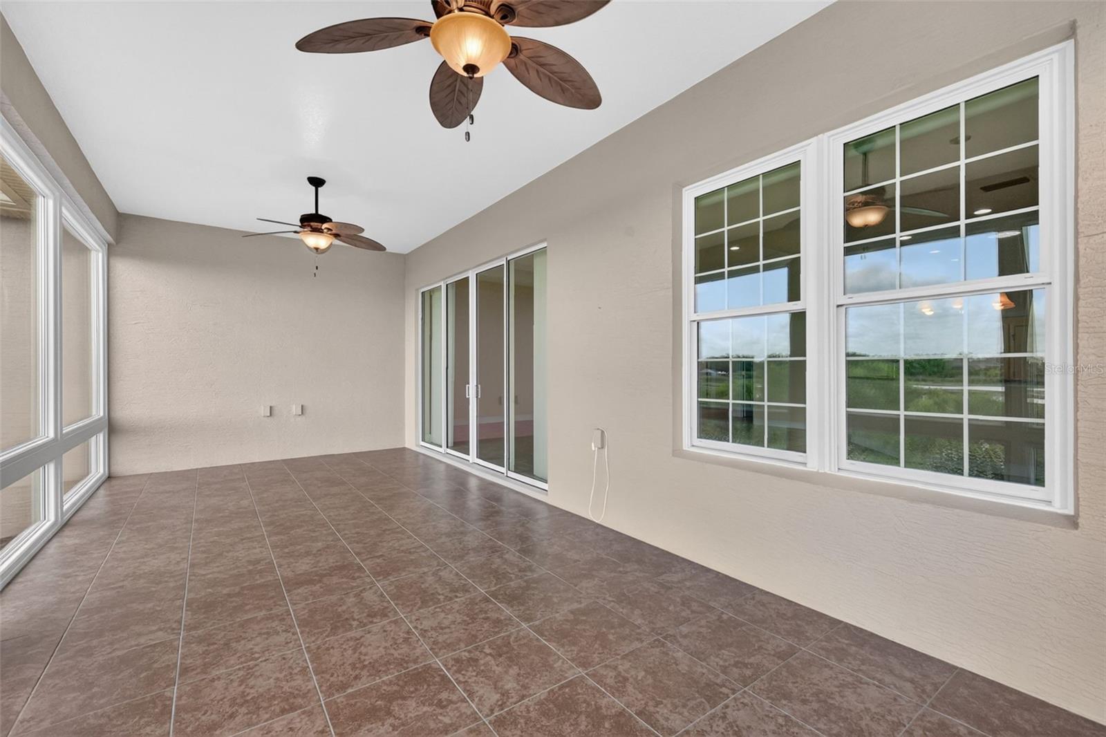 LAKESIDE LANDINGS - Residential