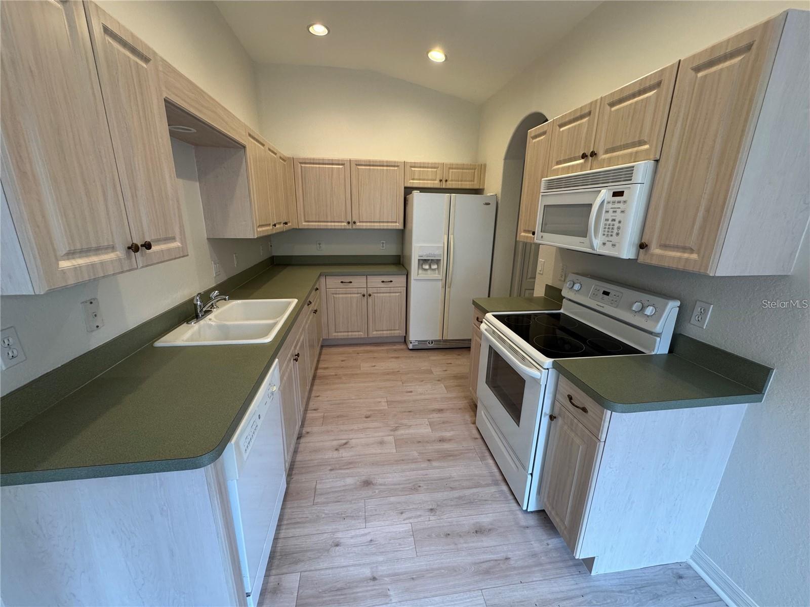 AUBURN WOODS - Residential Lease