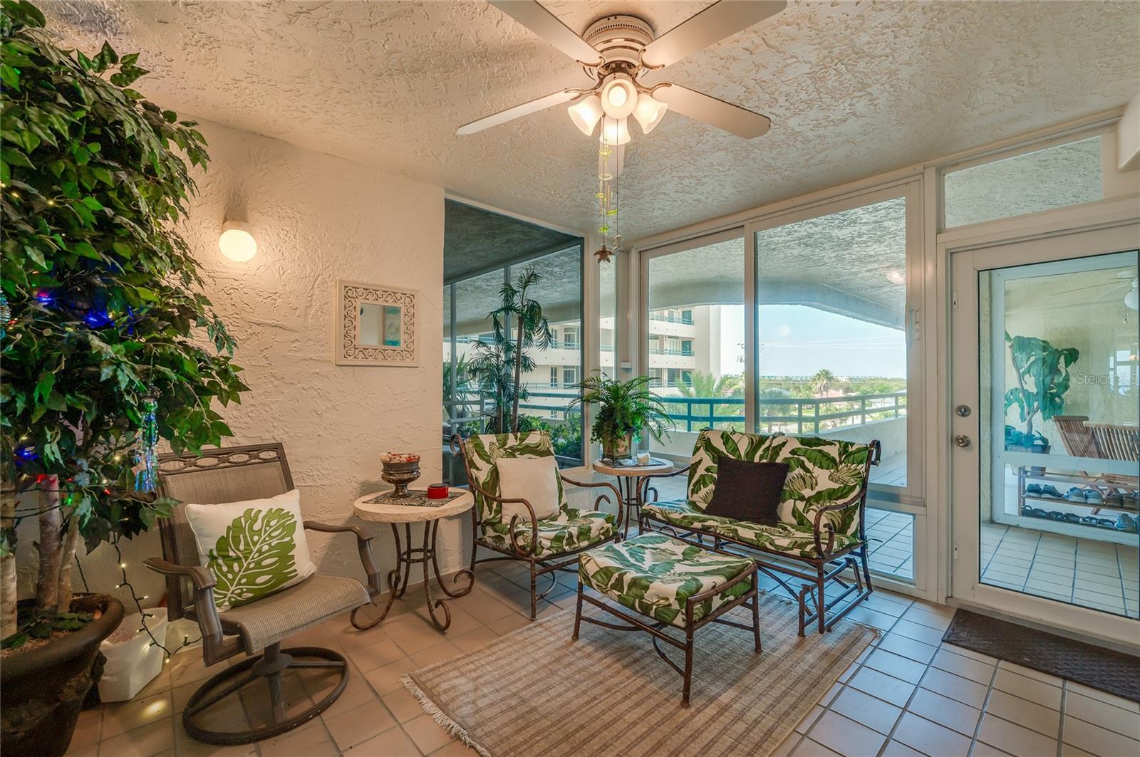 TOWERS AT PONCE INLET TOWER 01 CONDO - Residential