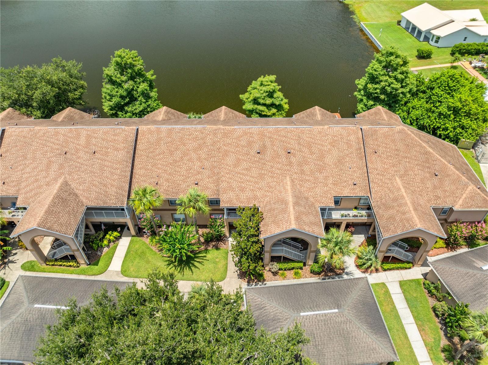 VILLAS OF EMERALD LAKE CONDO PH 4 - Residential