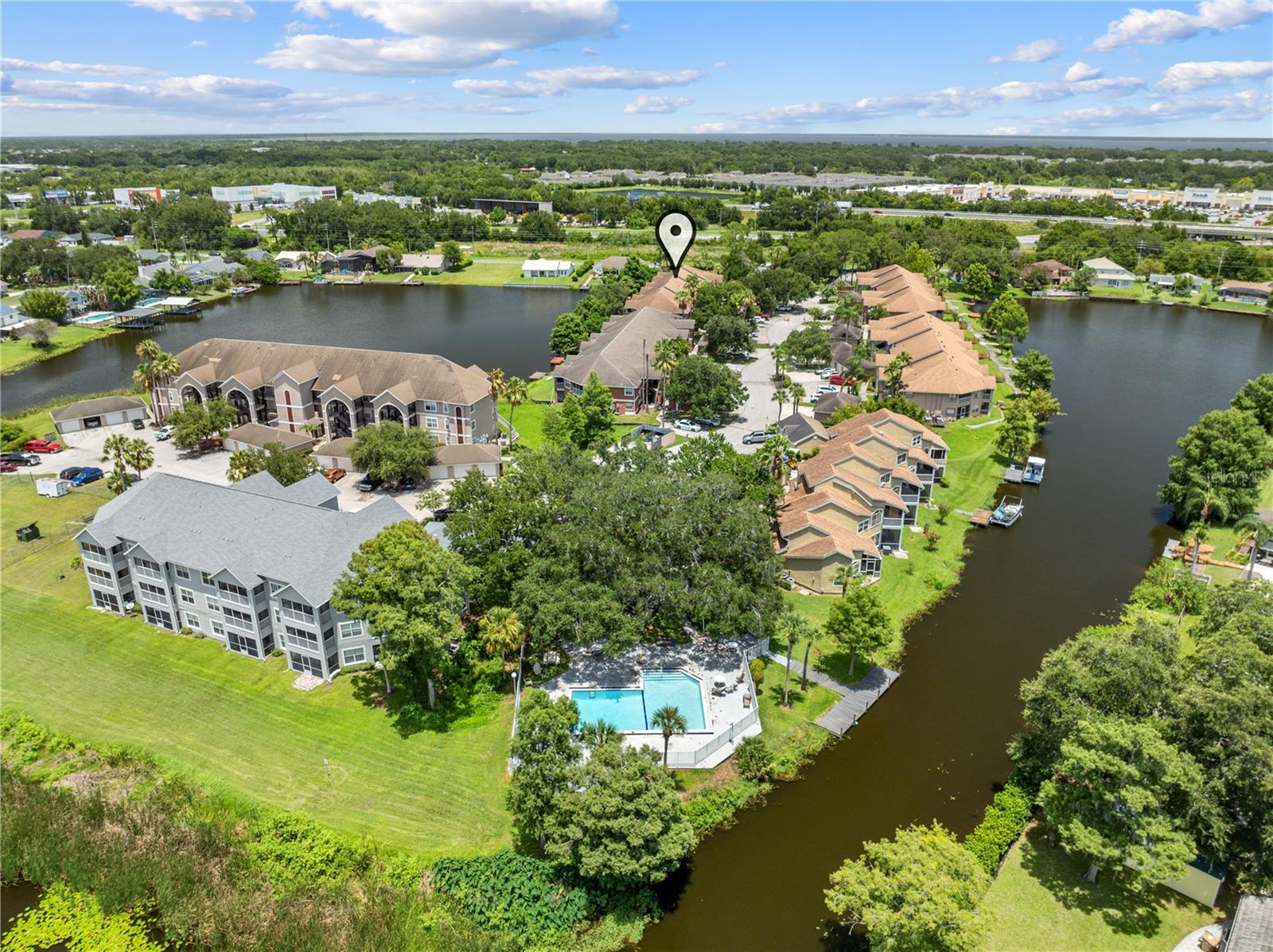 VILLAS OF EMERALD LAKE CONDO PH 4 - Residential