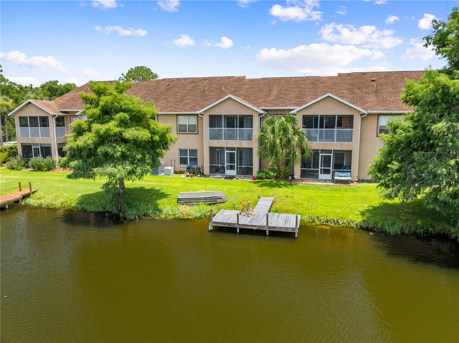 VILLAS OF EMERALD LAKE CONDO PH 4 - Residential