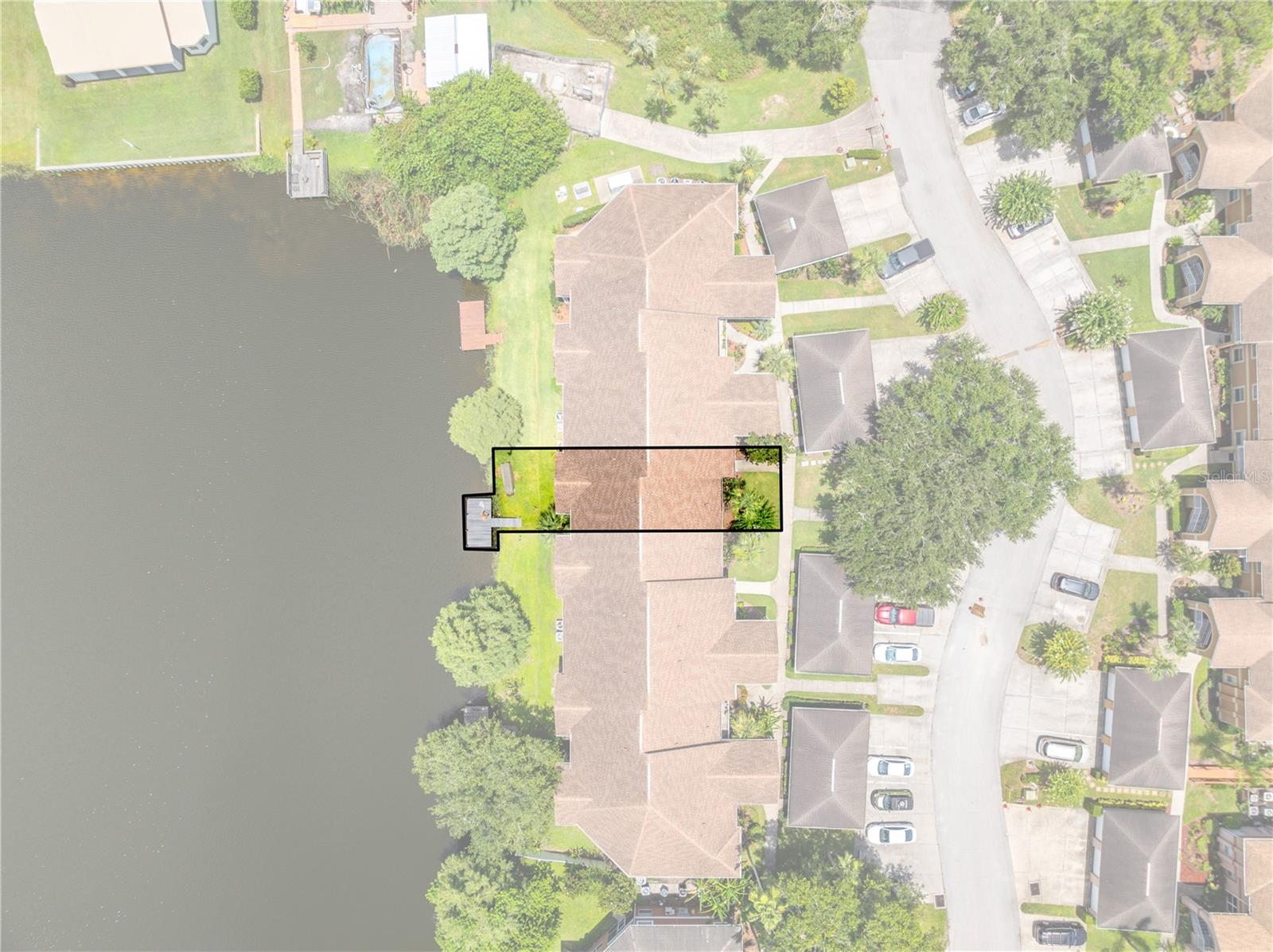 VILLAS OF EMERALD LAKE CONDO PH 4 - Residential