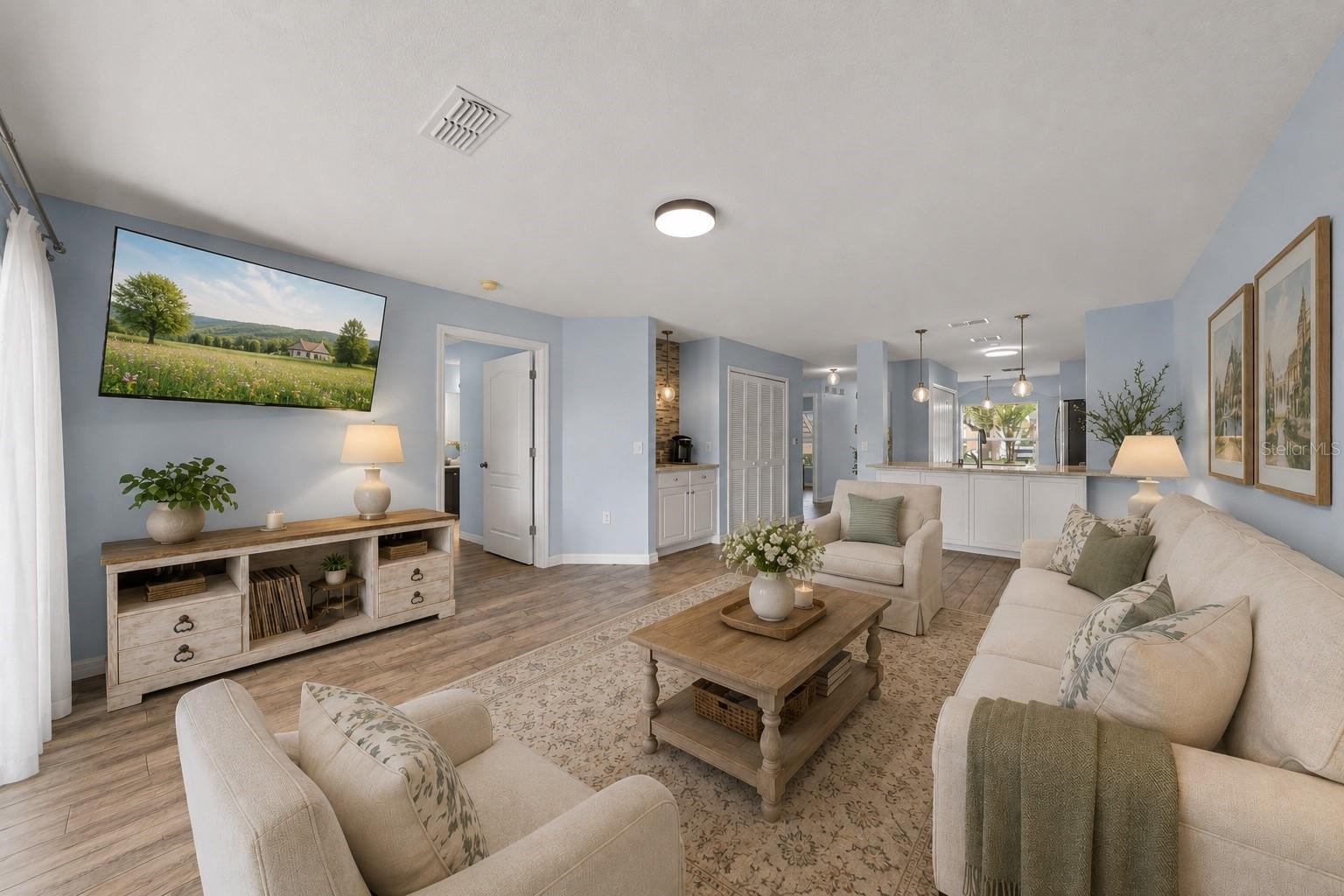 VILLAS OF EMERALD LAKE CONDO PH 4 - Residential
