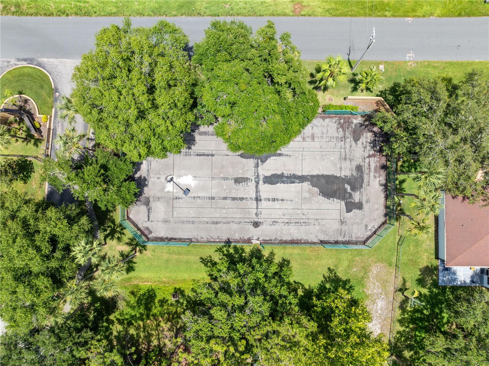 VILLAS OF EMERALD LAKE CONDO PH 4 - Residential