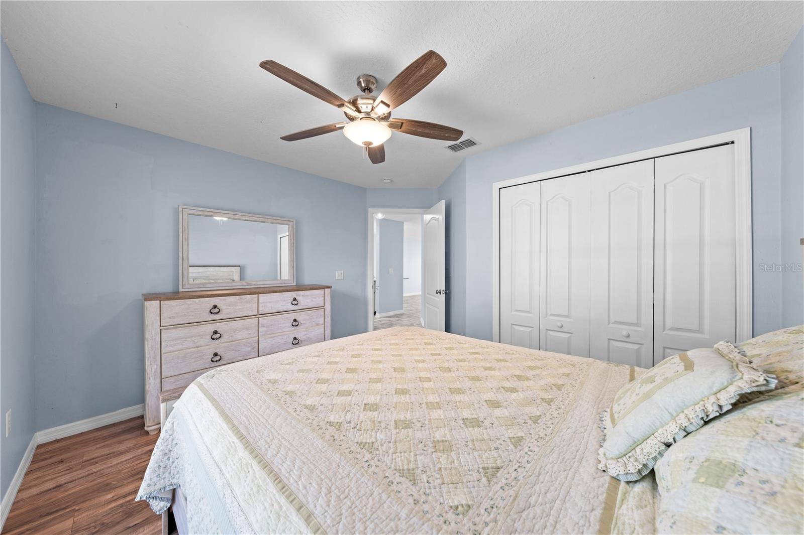 VILLAS OF EMERALD LAKE CONDO PH 4 - Residential
