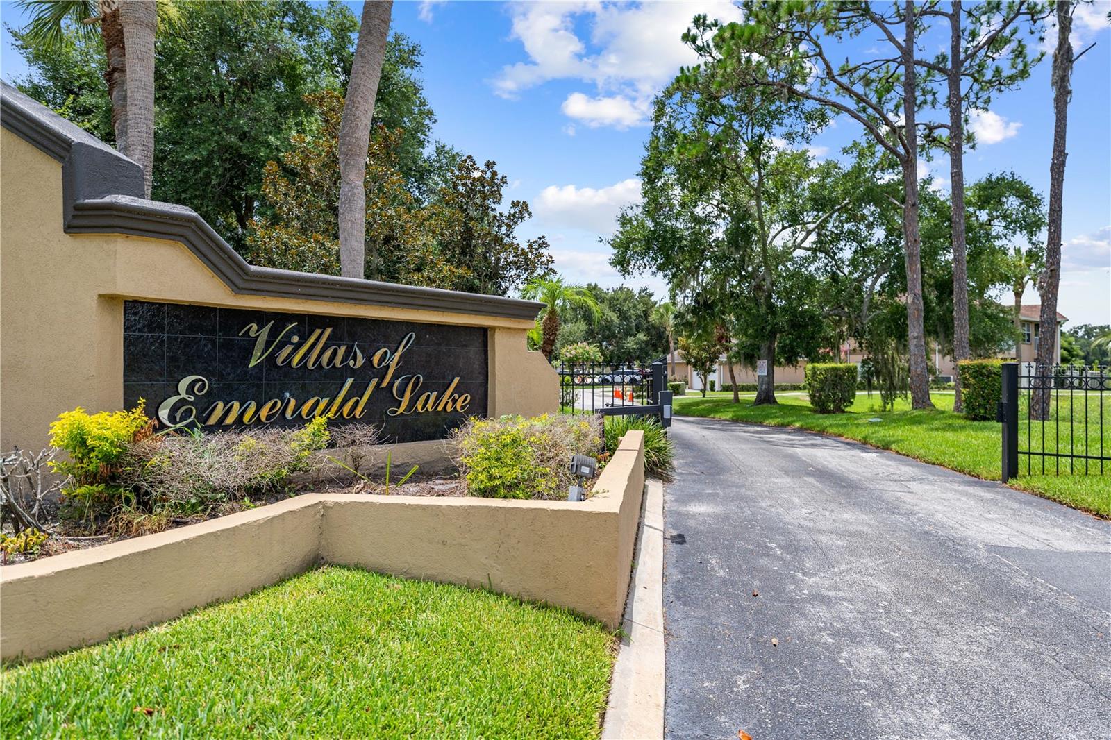 VILLAS OF EMERALD LAKE CONDO PH 4 - Residential