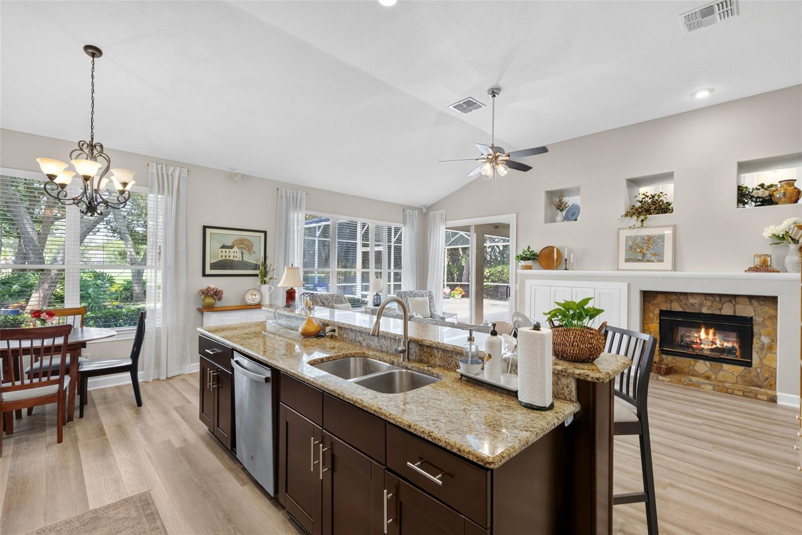 MOUNT DORA COUNTRY CLUB MOUNT DORA PH 02-2 - Residential