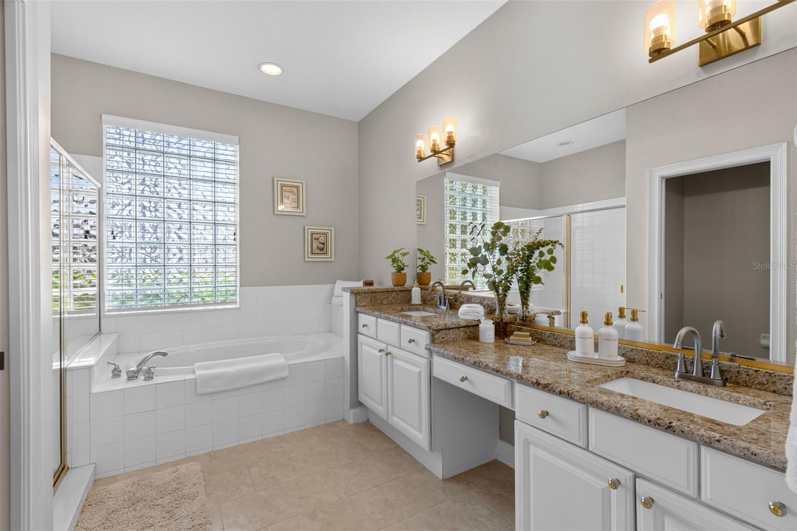 MOUNT DORA COUNTRY CLUB MOUNT DORA PH 02-2 - Residential