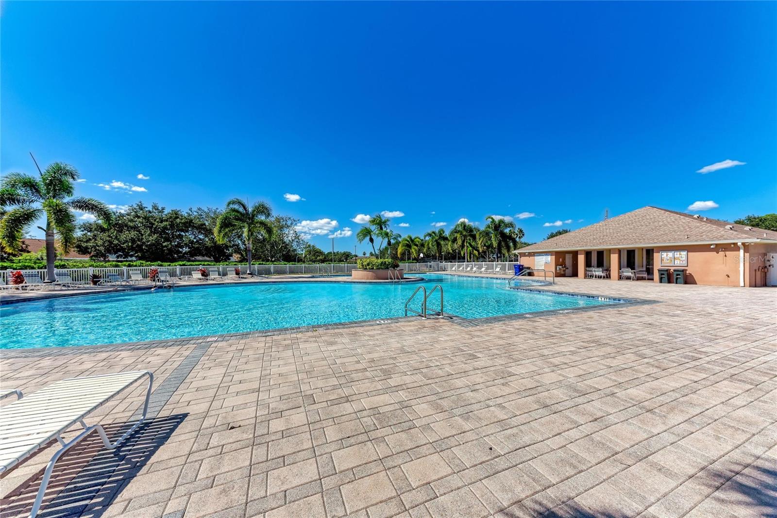 SABAL KEY - Residential