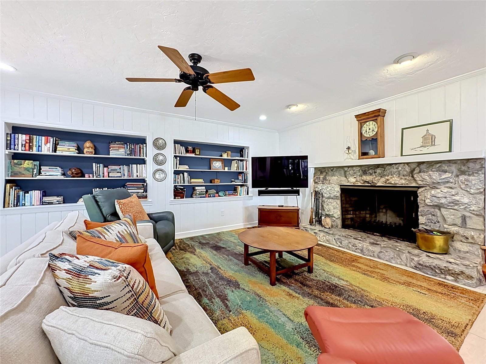 BAYFIELD OAKS - Residential