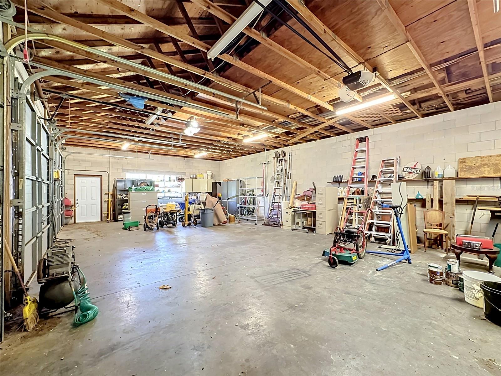 BAYFIELD OAKS - Residential