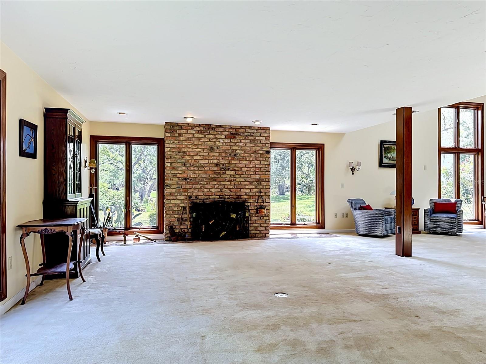 BAYFIELD OAKS - Residential