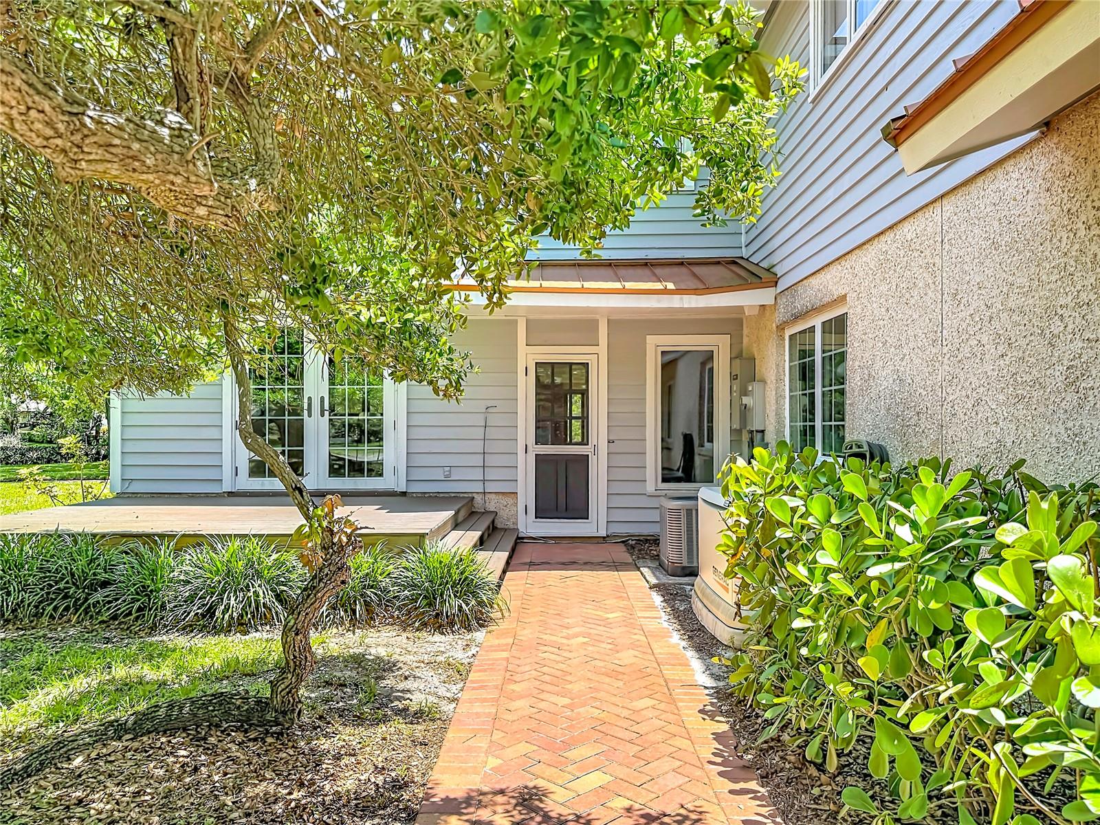 BAYFIELD OAKS - Residential