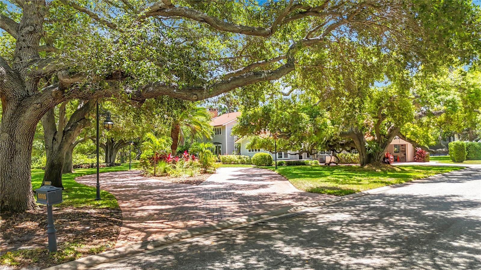BAYFIELD OAKS - Residential