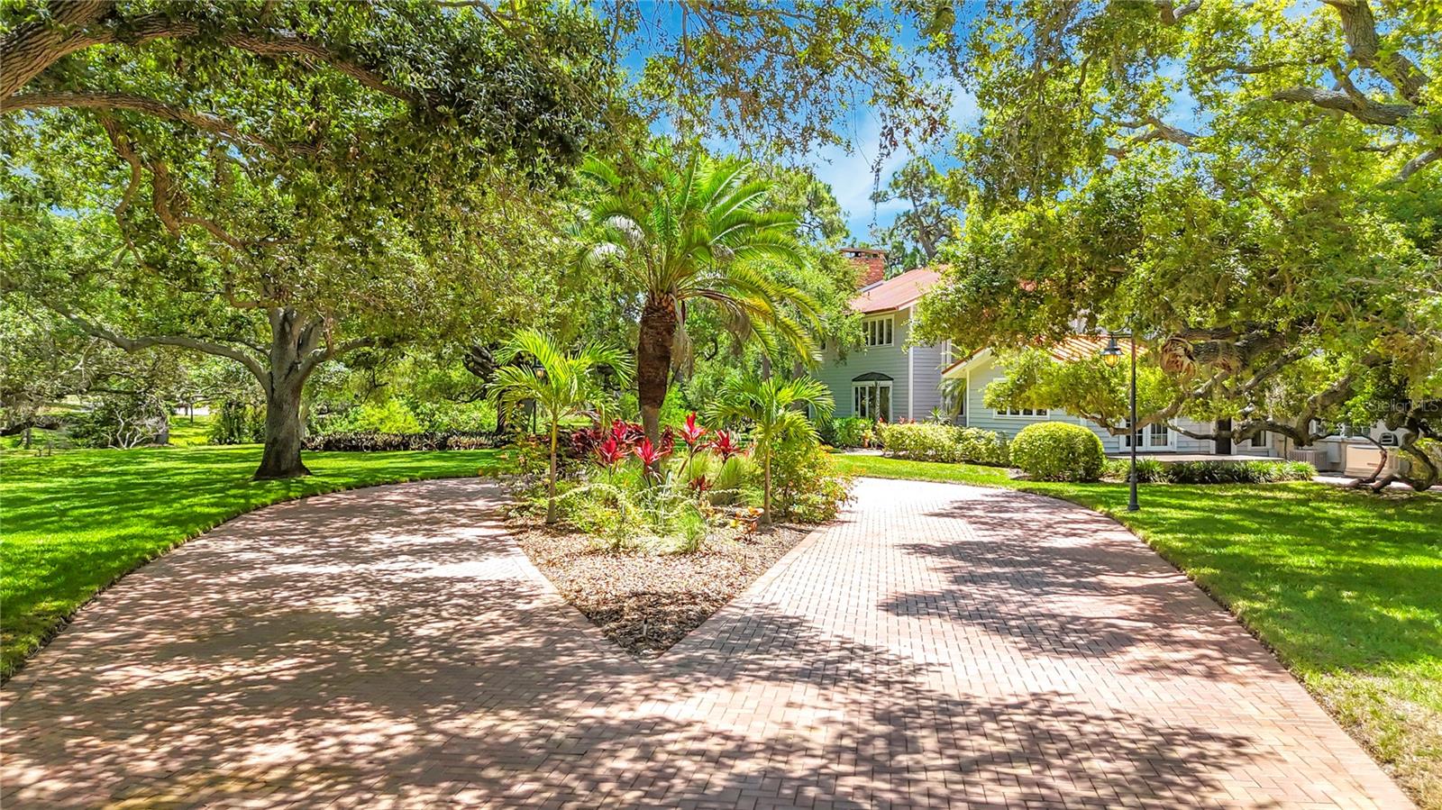 BAYFIELD OAKS - Residential