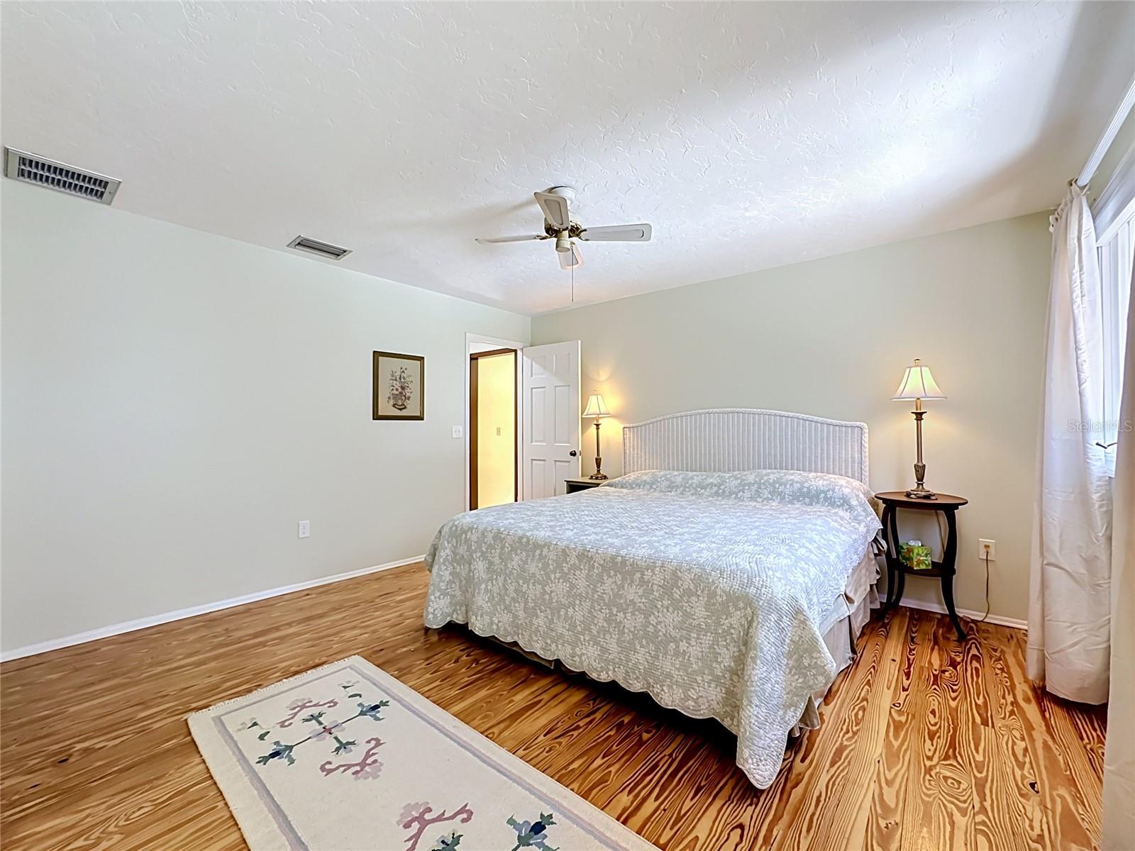 BAYFIELD OAKS - Residential