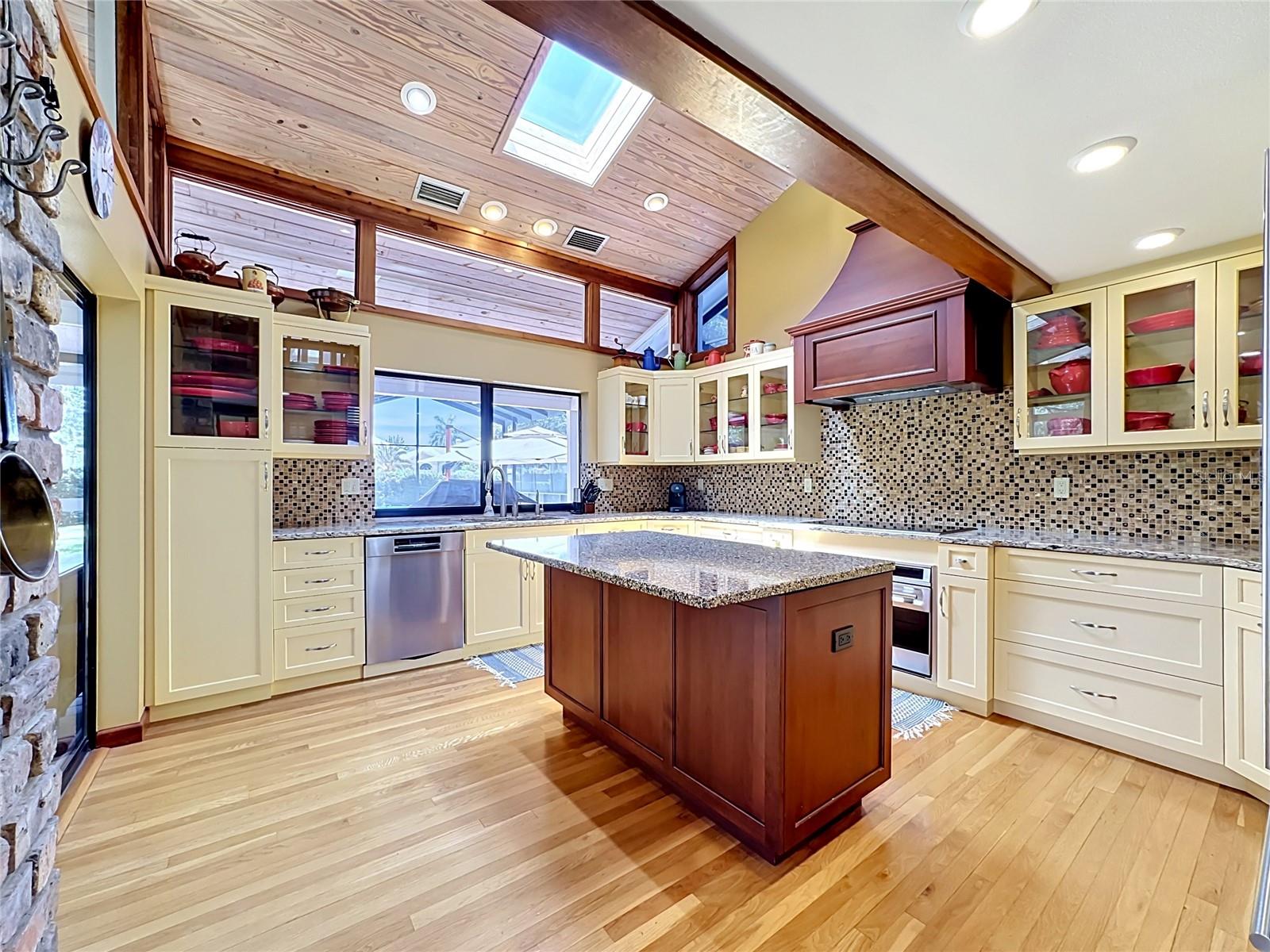 BAYFIELD OAKS - Residential
