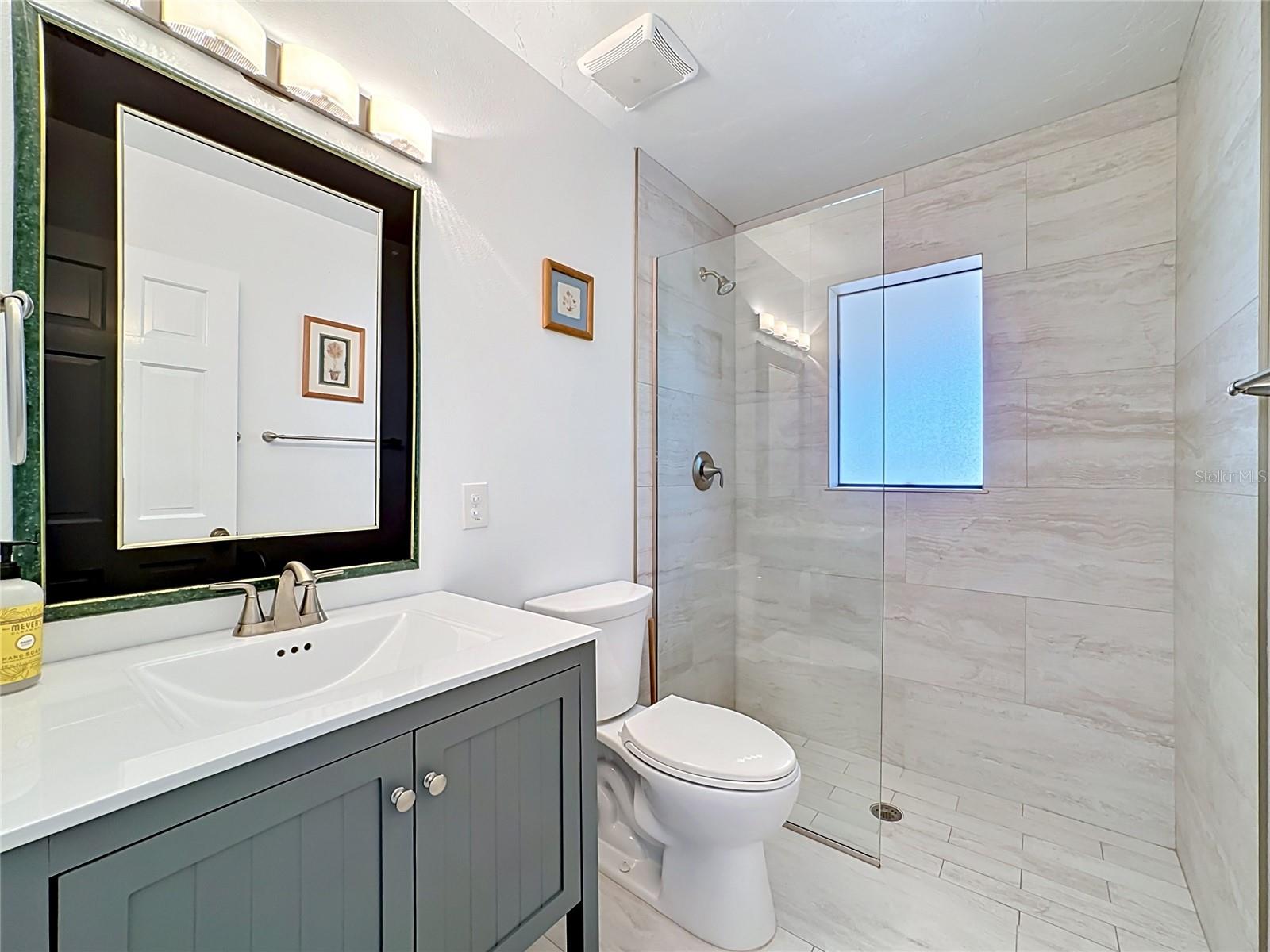 BAYFIELD OAKS - Residential