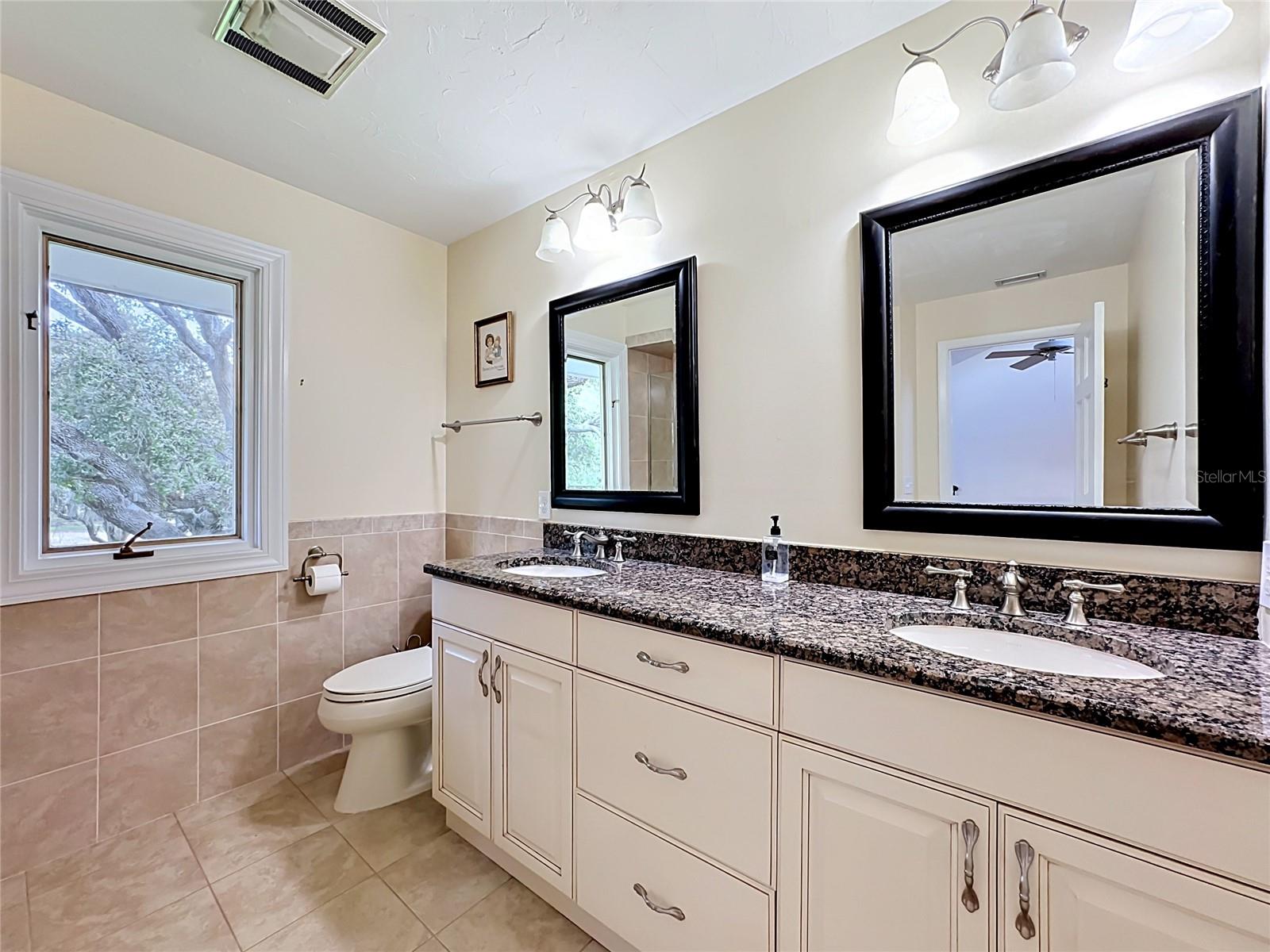 BAYFIELD OAKS - Residential