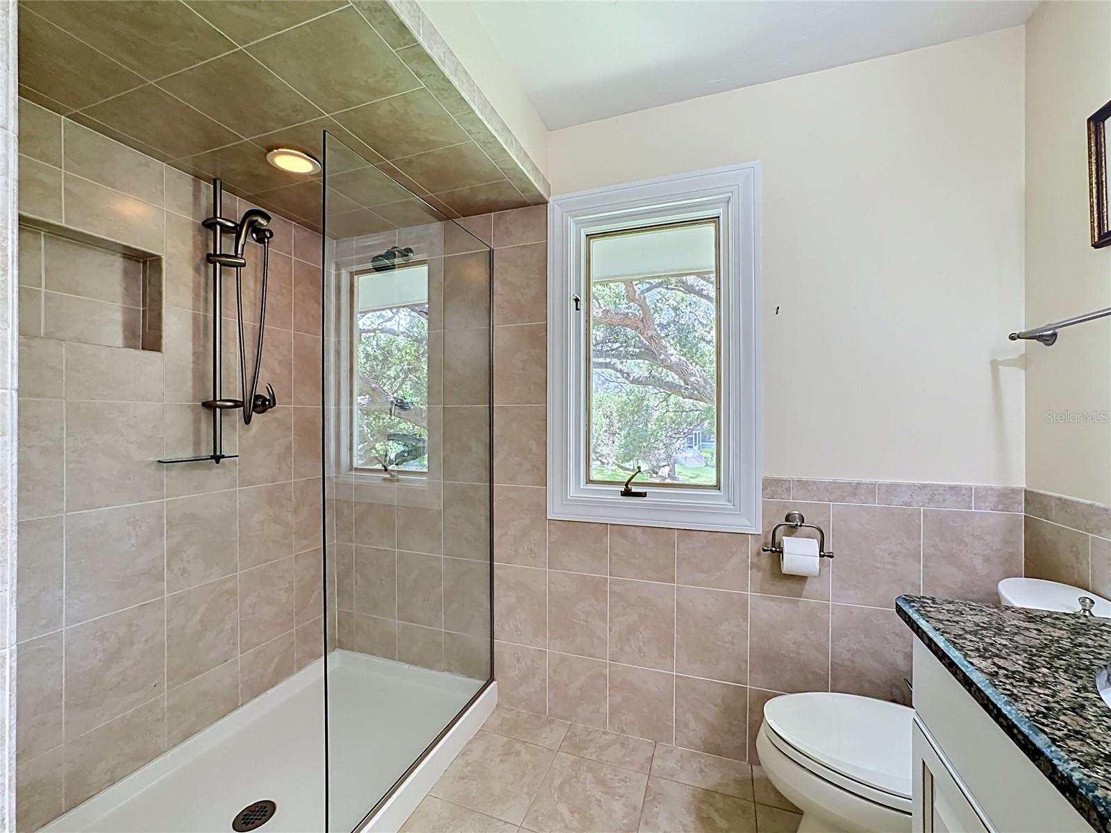 BAYFIELD OAKS - Residential