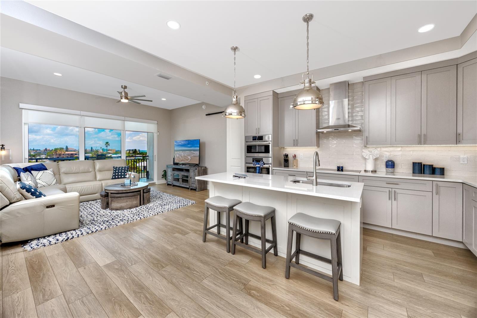HARBOR AT TOWN CENTER CONDO - Residential