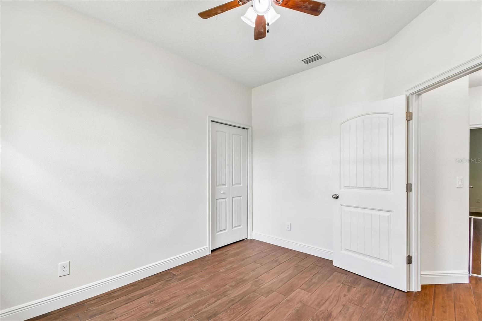DELTONA LAKES UN 32 - Residential