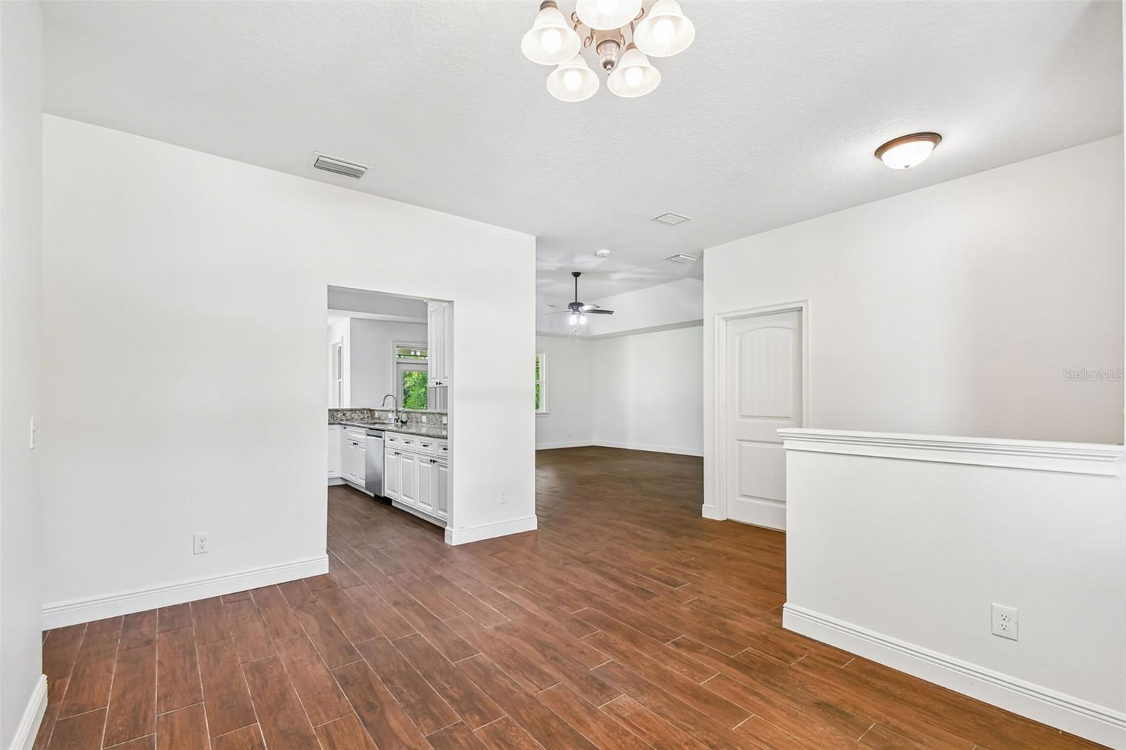 DELTONA LAKES UN 32 - Residential