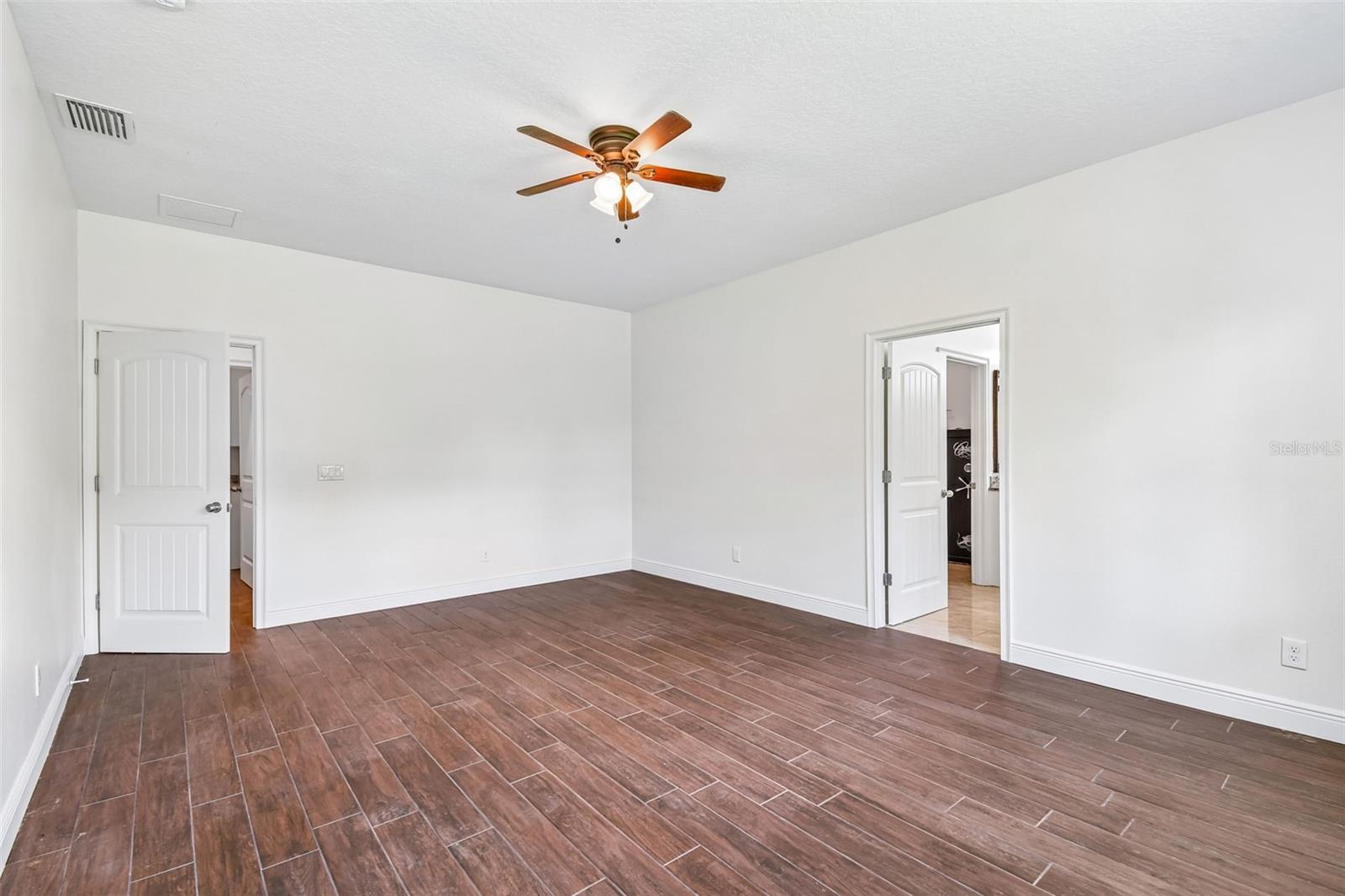 DELTONA LAKES UN 32 - Residential