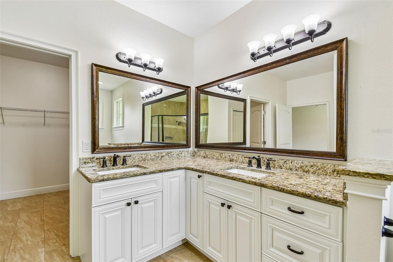 DELTONA LAKES UN 32 - Residential
