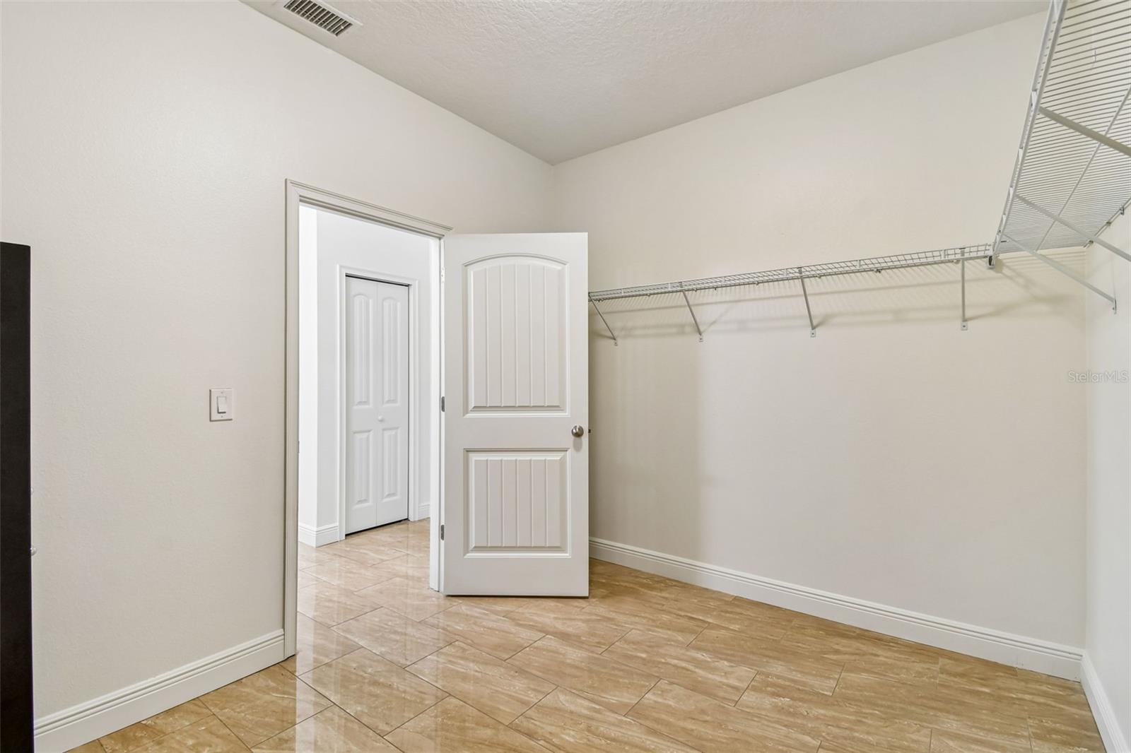 DELTONA LAKES UN 32 - Residential