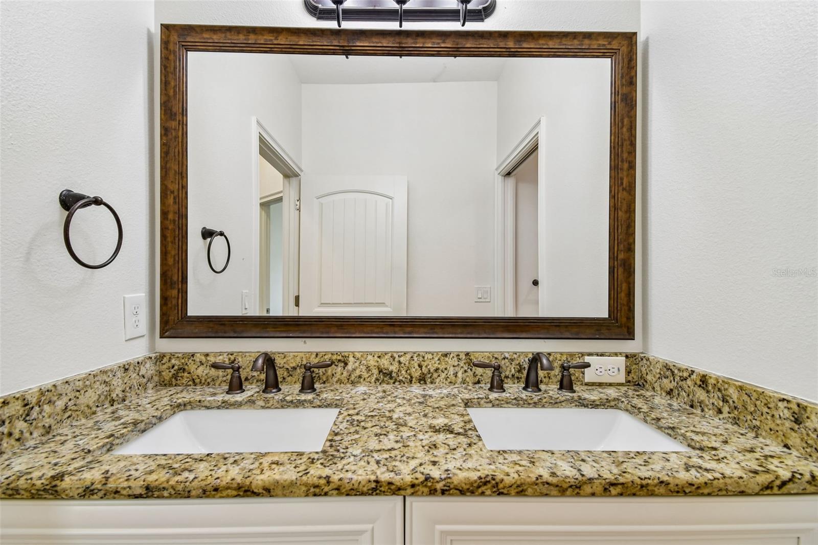 DELTONA LAKES UN 32 - Residential