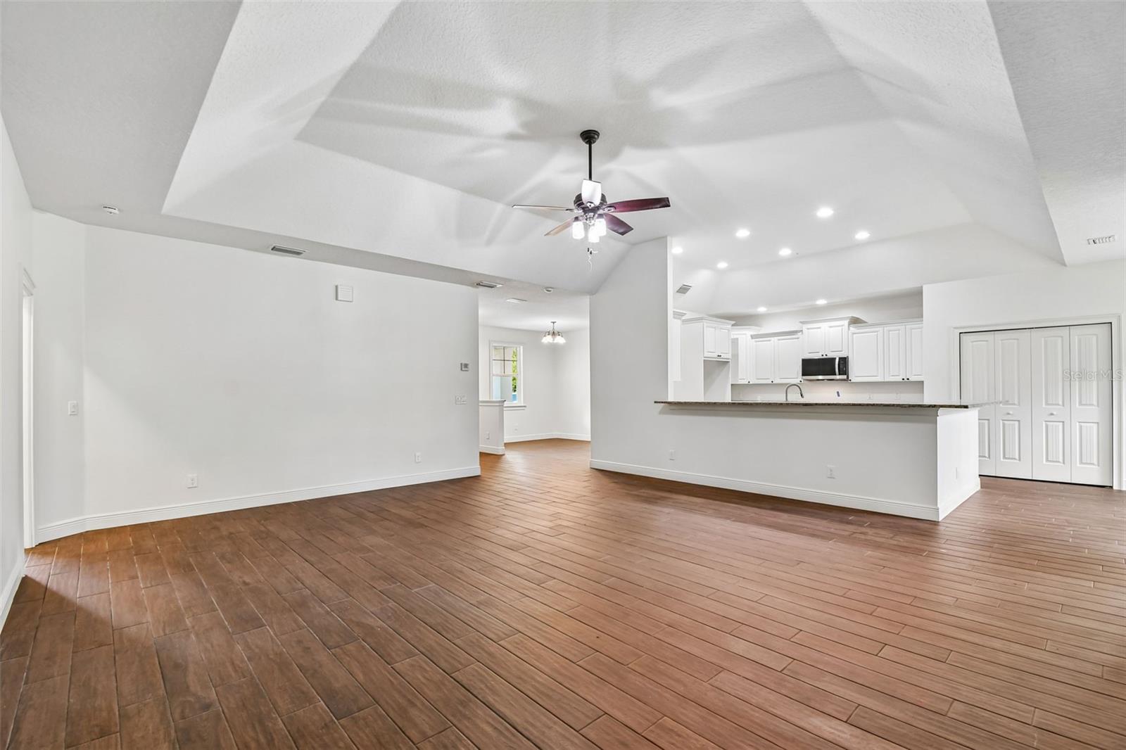 DELTONA LAKES UN 32 - Residential